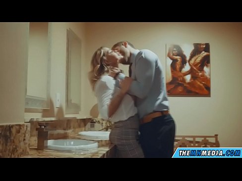 ❤️ When a busty blonde seduces you in a public toilet ❤ Fucking video at en-gb.pornovore.ru ️